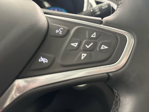 Used 2023 Chevrolet Equinox LT image 26