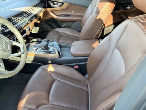 Used 2017 Audi Q7 3.0T Prestige w/ Prestige Package image 6