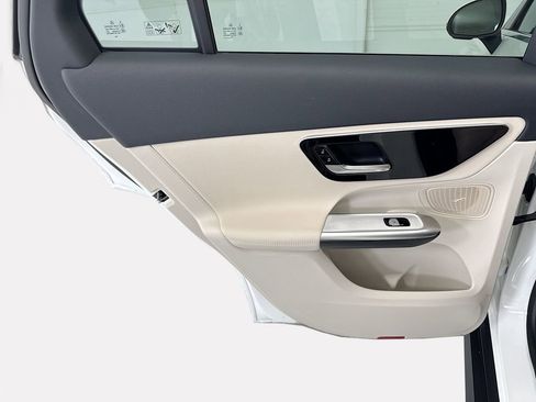 Certified 2026 Mercedes-Benz GLC 300 4MATIC image 24