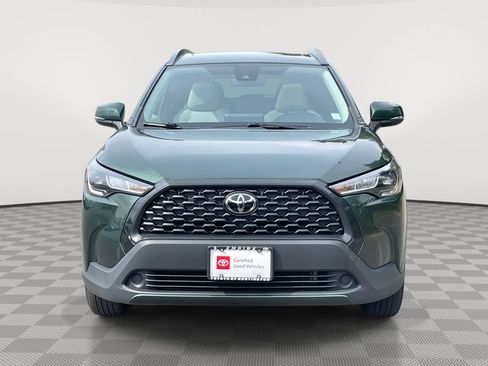 Used 2022 Toyota Corolla Cross LE image 2