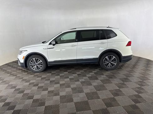 Used 2024 Volkswagen Tiguan Wolfsburg Edition AWD/4WD image 9