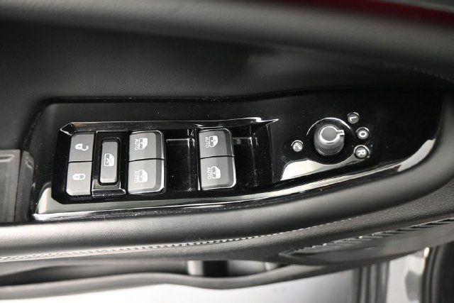 Used 2021 Jeep Grand Cherokee L Overland w/ Luxury Tech Group IV AWD/4WD image 36