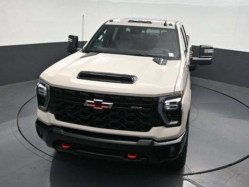 Used 2026 Chevrolet Silverado 2500 ZR2 AWD/4WD image 23