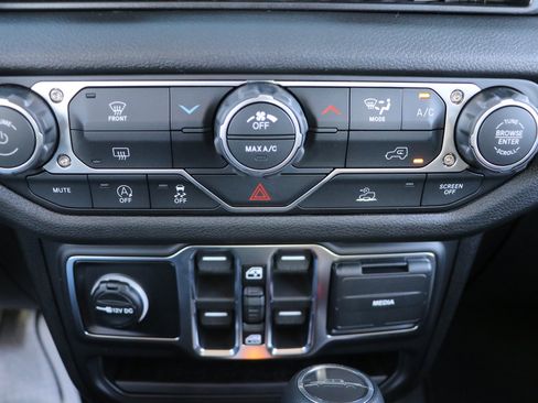New 2026 Jeep Gladiator Sport AWD/4WD image 21