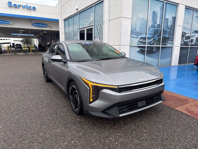 Used 2025 Kia K4 EX FWD image 2