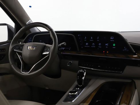 Used 2024 Cadillac Escalade ESV Sport Platinum w/ LPO, ONYX Package image 16