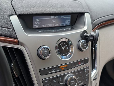 Used 2011 Cadillac CTS Luxury RWD image 26