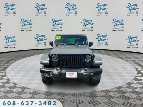 Used 2023 Jeep Gladiator Sport AWD/4WD image 2