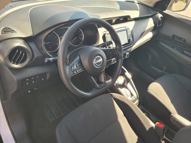 Used 2023 Nissan Kicks S FWD image 9