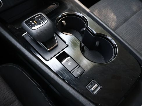 Used 2023 Nissan Rogue SV FWD image 23