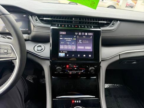 Certified 2023 Jeep Grand Cherokee Altitude AWD/4WD image 19