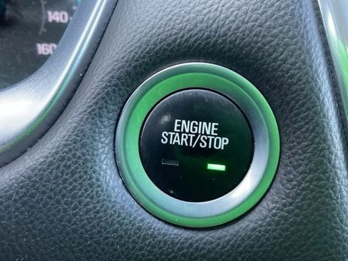 Used 2019 Chevrolet Traverse LT FWD image 25