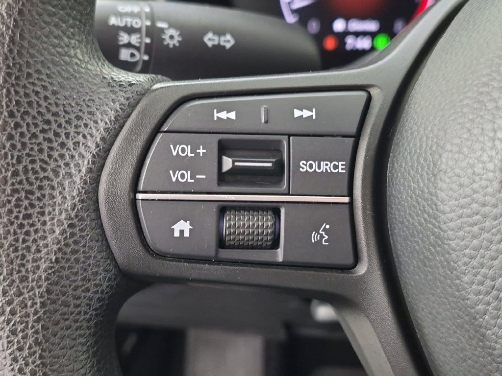 Used 2023 Honda HR-V LX image 18