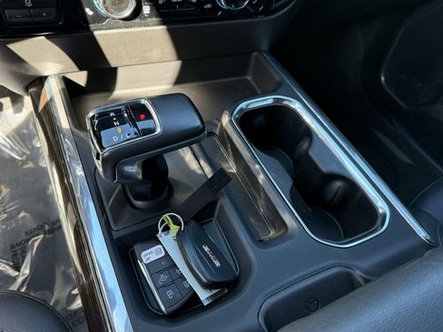 Used 2022 GMC Sierra 1500 Elevation w/ Elevation Premium Package AWD/4WD image 23
