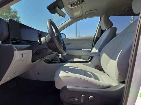Used 2025 Hyundai Kona SEL FWD image 16