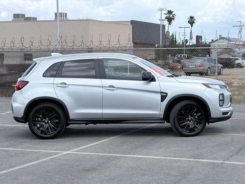 Used 2025 Mitsubishi Outlander Sport LE AWD/4WD image 4