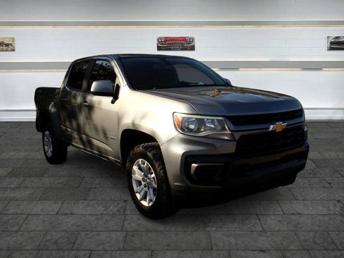 Used 2021 Chevrolet Colorado LT AWD/4WD image 2