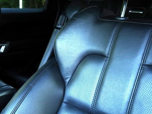 Used 2017 Land Rover Range Rover Sport SE image 26