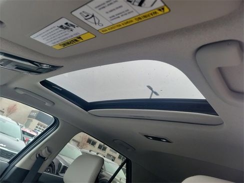 New 2025 Kia Niro EX Touring image 16