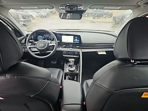 New 2026 Hyundai Elantra Limited FWD image 35