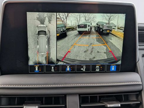 Certified 2024 GMC Yukon SLT w/ SLT Premium Package image 33