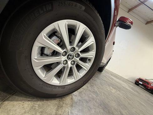 Used 2026 Toyota Grand Highlander AWD Hybrid image 11