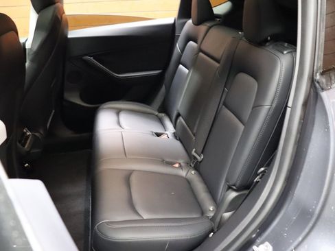 Used 2023 Tesla Model Y Long Range image 38