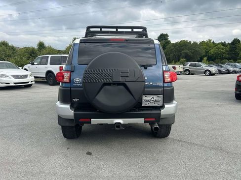 Used 2011 Toyota FJ Cruiser 4WD image 4