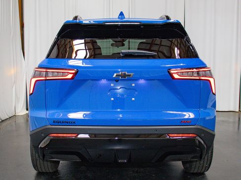 New 2026 Chevrolet Equinox RS w/ LPO, Floor Liner Package image 3