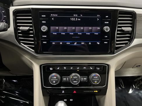 Used 2023 Volkswagen Atlas SE image 8
