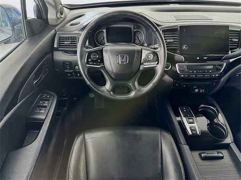 Used 2020 Honda Pilot Touring image 4
