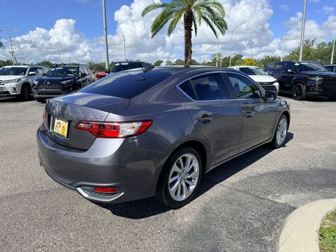 Used 2017 Acura ILX image 3