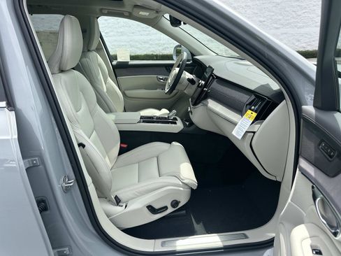 New 2026 Volvo XC90 T8 Ultra w/ Protection Package Premier AWD/4WD image 21