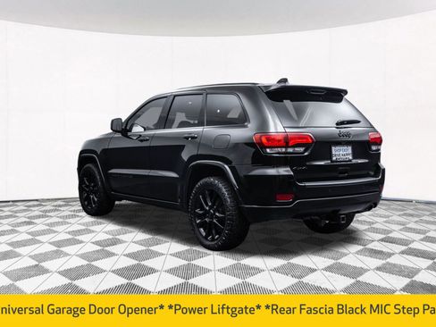 Used 2018 Jeep Grand Cherokee Altitude image 10