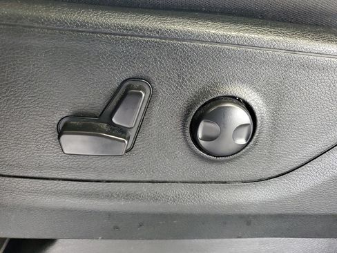 Used 2023 RAM 1500 Big Horn RWD image 21