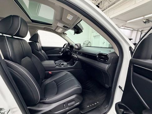 Used 2025 Honda Pilot Elite image 31