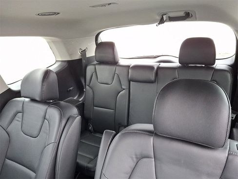 Certified 2023 Kia Telluride S image 18