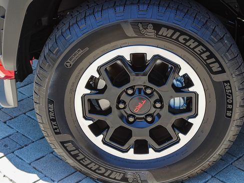 Certified 2026 Toyota 4Runner TRD Off-Road Premium AWD/4WD image 13