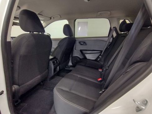 Used 2023 Nissan Rogue S AWD/4WD image 21