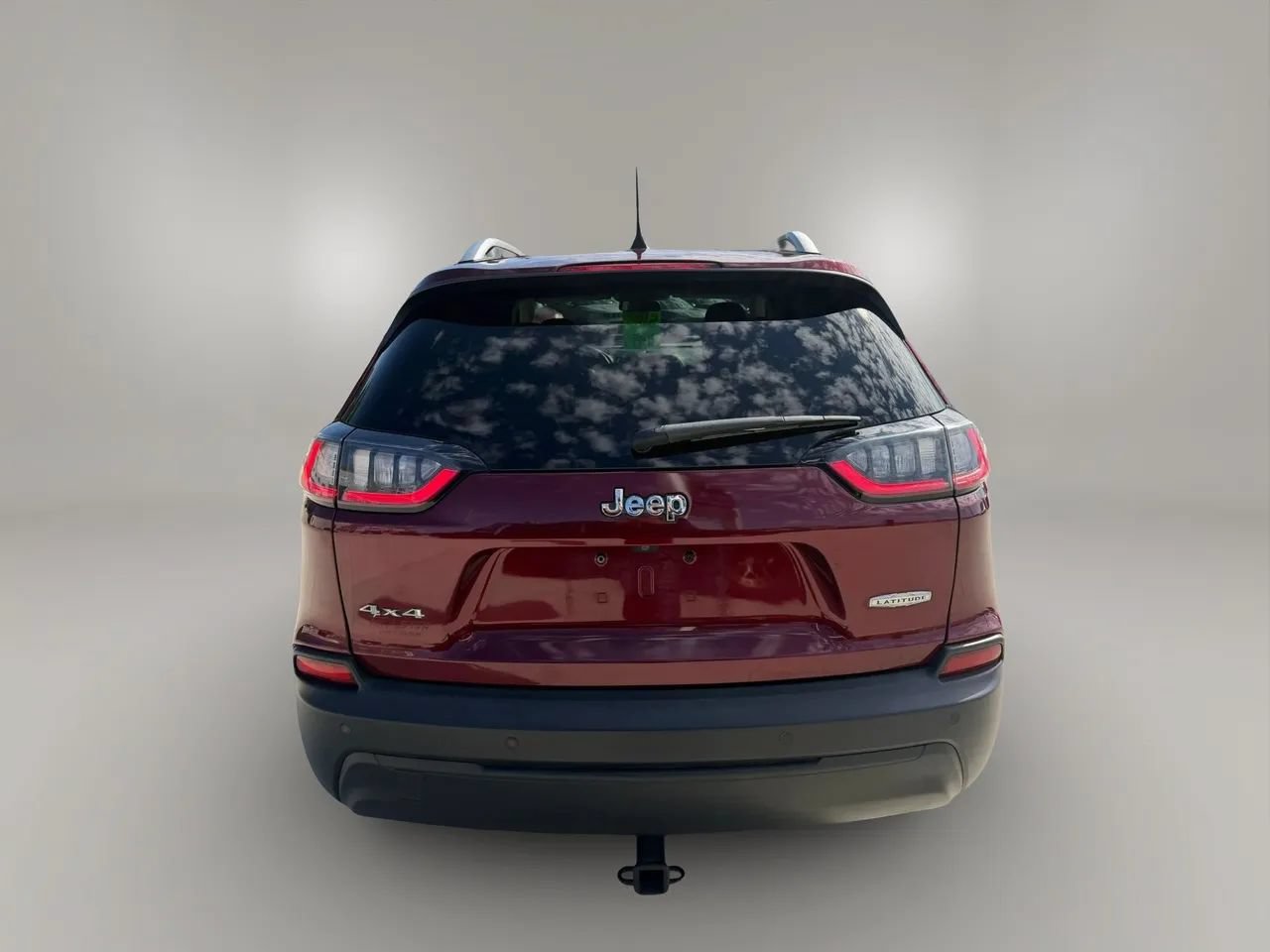 Used 2019 Jeep Cherokee Latitude Plus w/ Cold Weather Group AWD/4WD image 6
