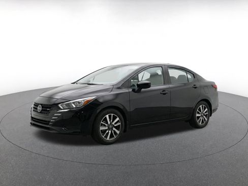 Used 2025 Nissan Versa SV FWD image 3