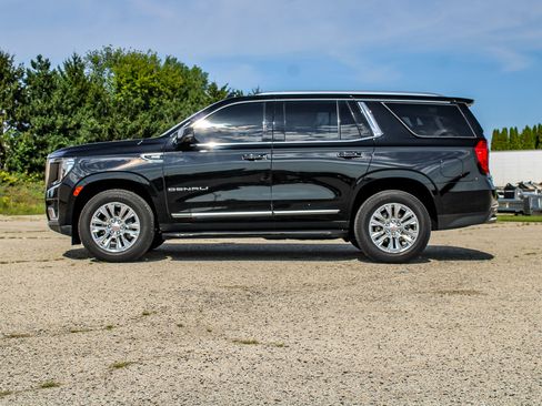 Used 2024 GMC Yukon Denali AWD/4WD image 4