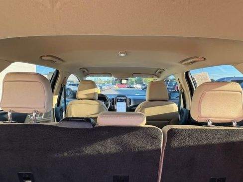 Used 2022 Ford Edge SE image 24