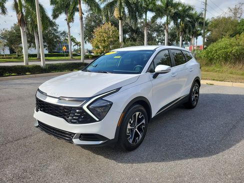 Used 2023 Kia Sportage EX image 8