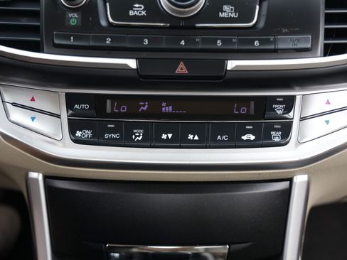 Used 2015 Honda Accord LX image 33