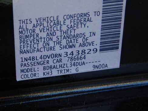 Used 2024 Nissan Altima 2.5 SV FWD image 23