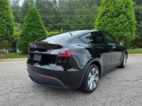 Used 2021 Tesla Model Y Long Range AWD/4WD image 5