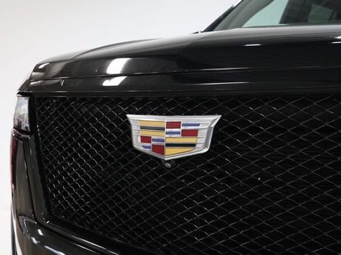 Used 2024 Cadillac Escalade ESV Sport AWD/4WD image 10