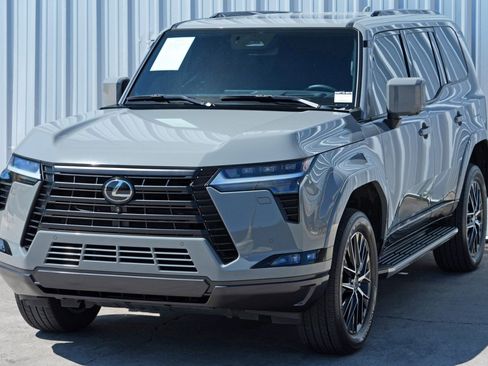 Used 2024 Lexus GX 550 w/ Cold Area Package image 55