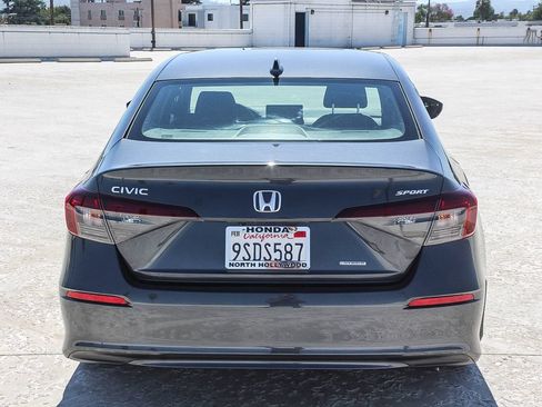 Certified 2025 Honda Civic Sport Touring image 5